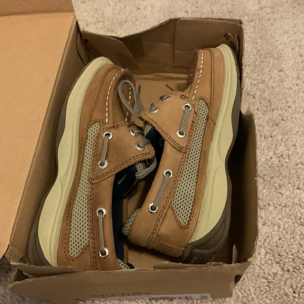 Sperry toddler boys TopSider lanyard tan size 11 NWOT in box